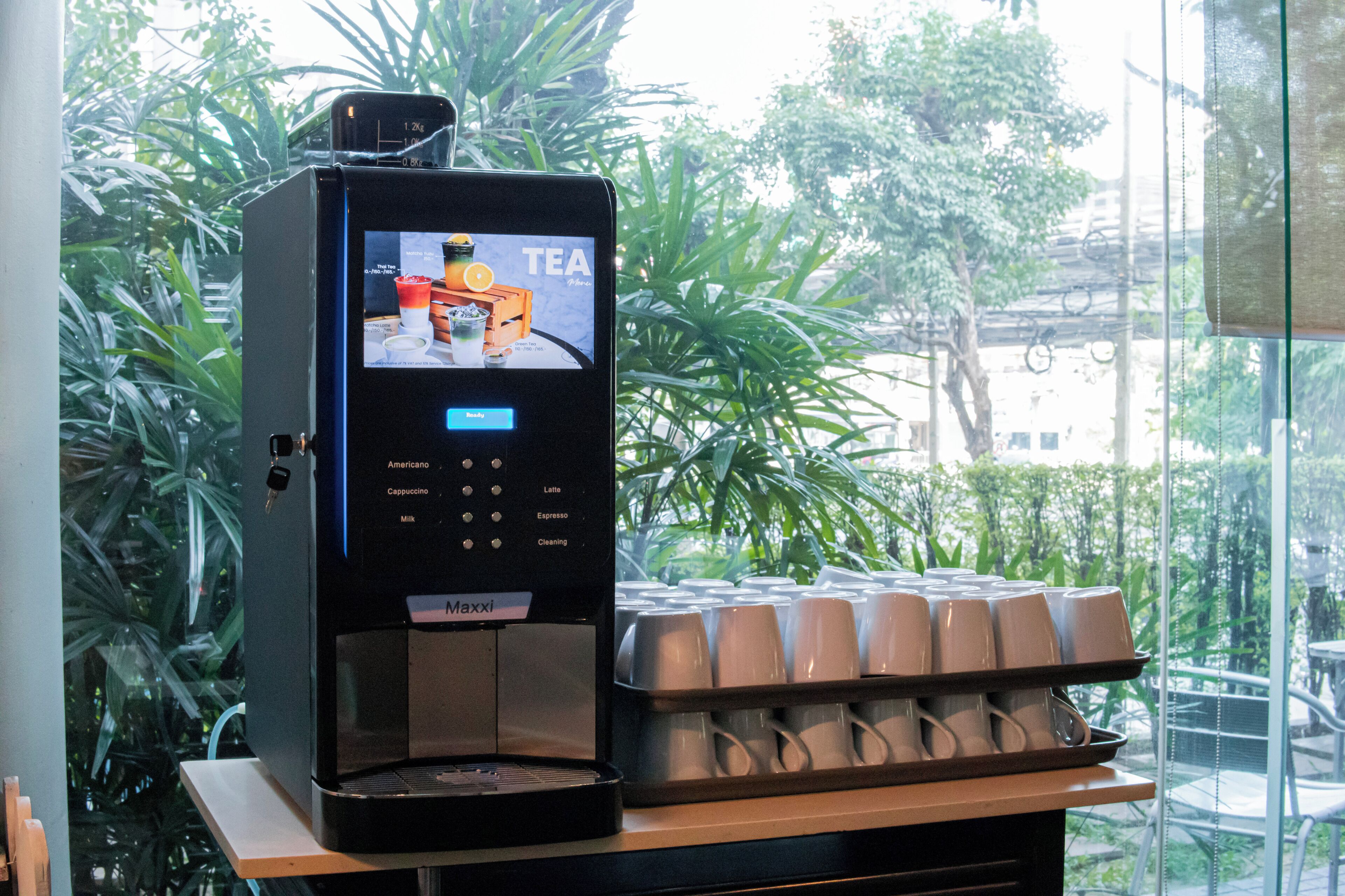 daily buffet breakfast (thb 600 per person)