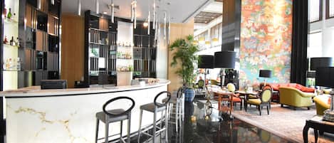 Lobby-lounge