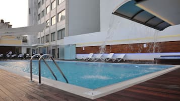 Udendørs pool, liggestole
