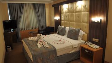 Suite, 1 King Bed | View from room