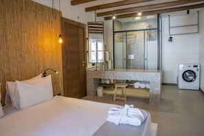 Junior Suite | Bathroom amenities | Shower, free toiletries, hair dryer, bathrobes - Very Chic Bodrum Adult Only +18 (Bodrum)