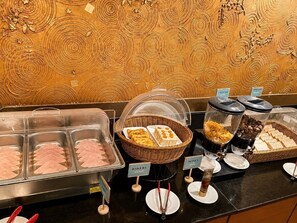 Se sirven desayunos, almuerzos y cenas
