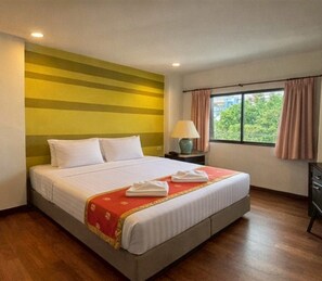 Dobbelt- eller tomannsrom – superior, 1 soverom | Minibar, safe på rommet, skrivebord og wi-fi (inkludert)