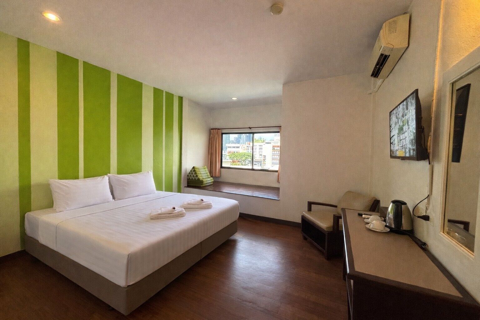 Chambre Standard, 1 chambre | Minibar, coffres-forts dans les chambres, bureau, Wi-Fi gratuit