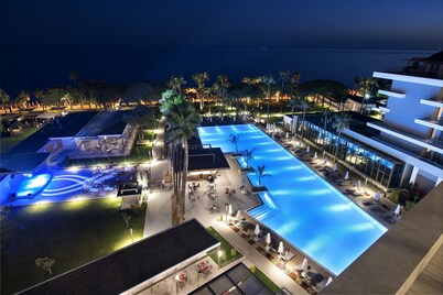 Acanthus Cennet Barut Collection - Ultra All Inclusive