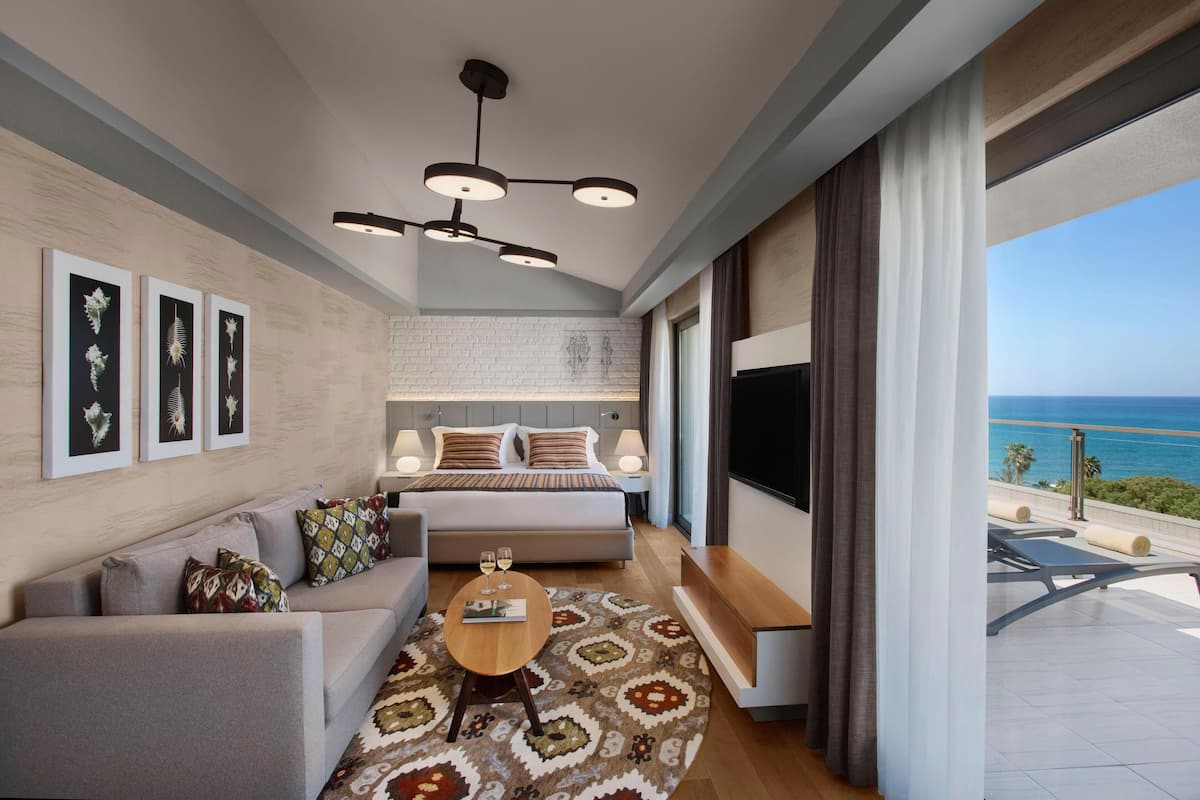 Grand-Suite, 2Â Schlafzimmer | 1 Schlafzimmer, Minibar, Zimmersafe, Schreibtisch