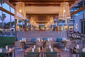 4 restaurants, breakfast, lunch, dinner served; Italian cuisine 