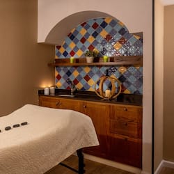 Couples treatment room(s), sauna, hot tub, steam room