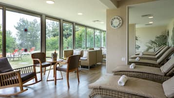 Couples treatment rooms, sauna, hot tub, steam room, Turkish bath