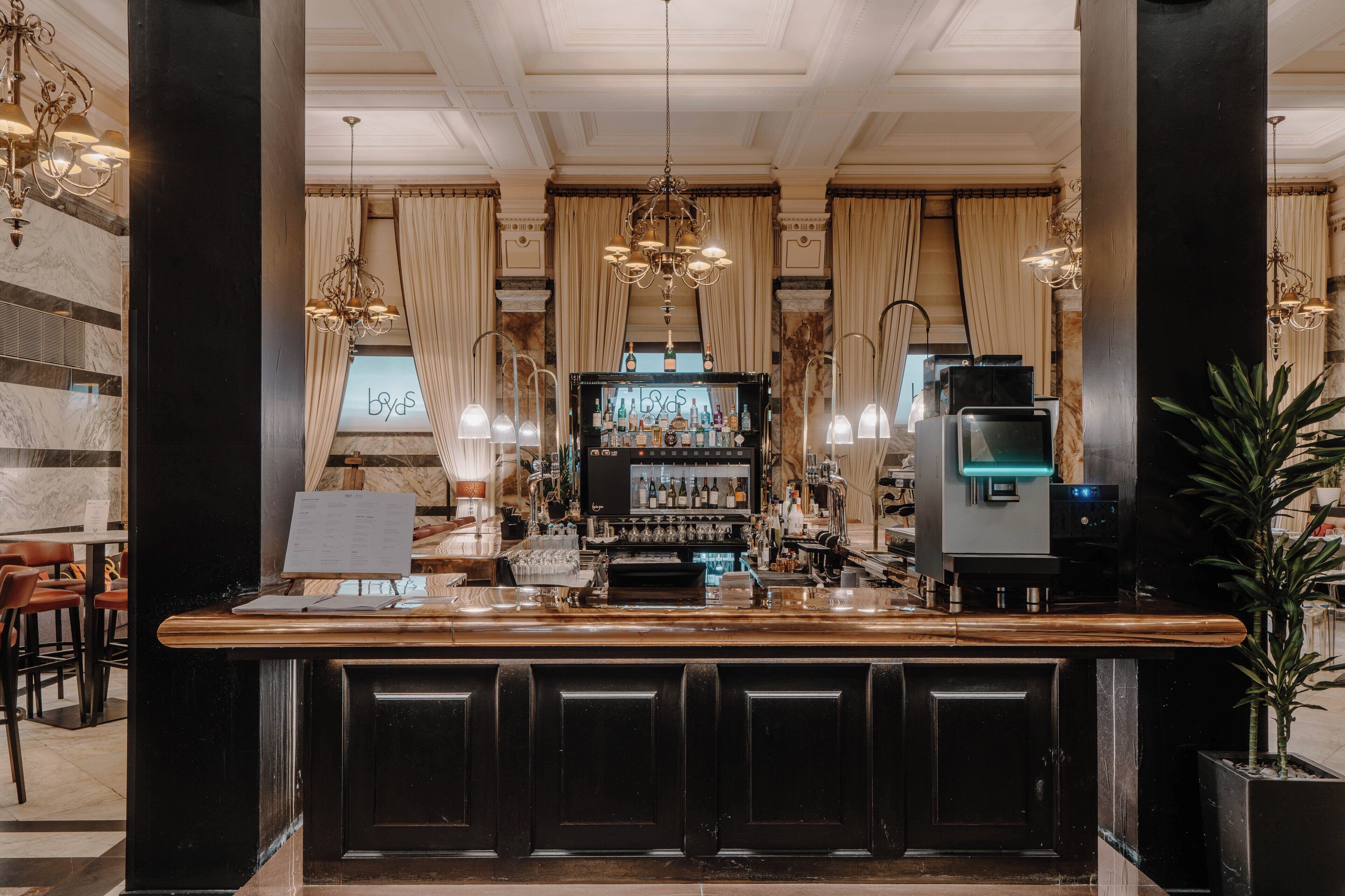 breakfast, lunch, dinner served; british cuisine