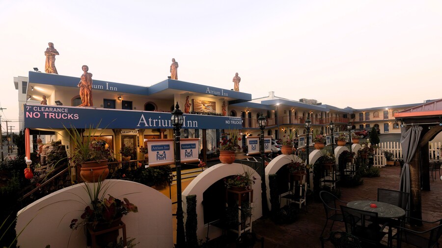 Atrium Inn