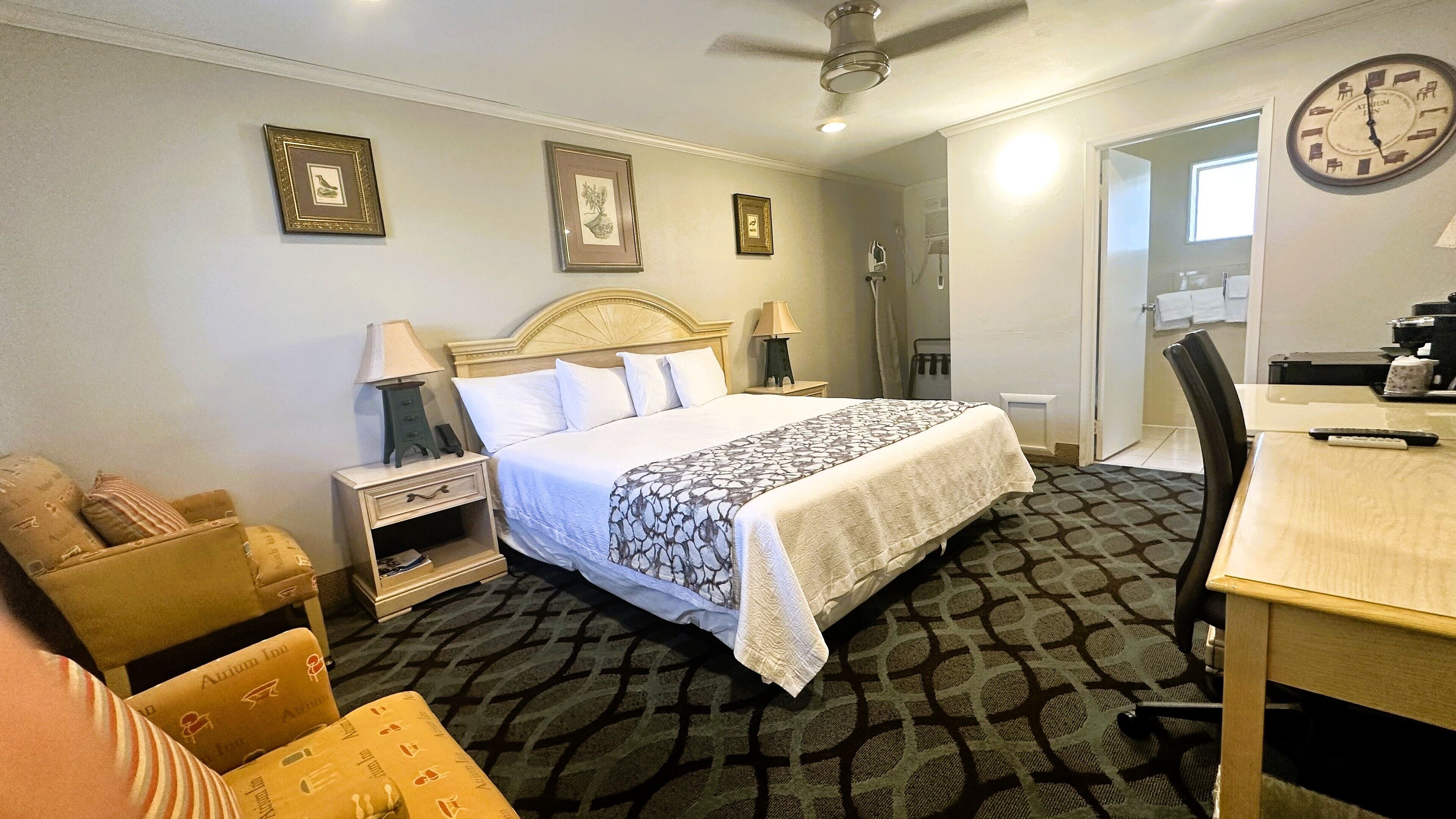 traditional room, 1 king bed | iron/ironing board, free wifi, bed sheets