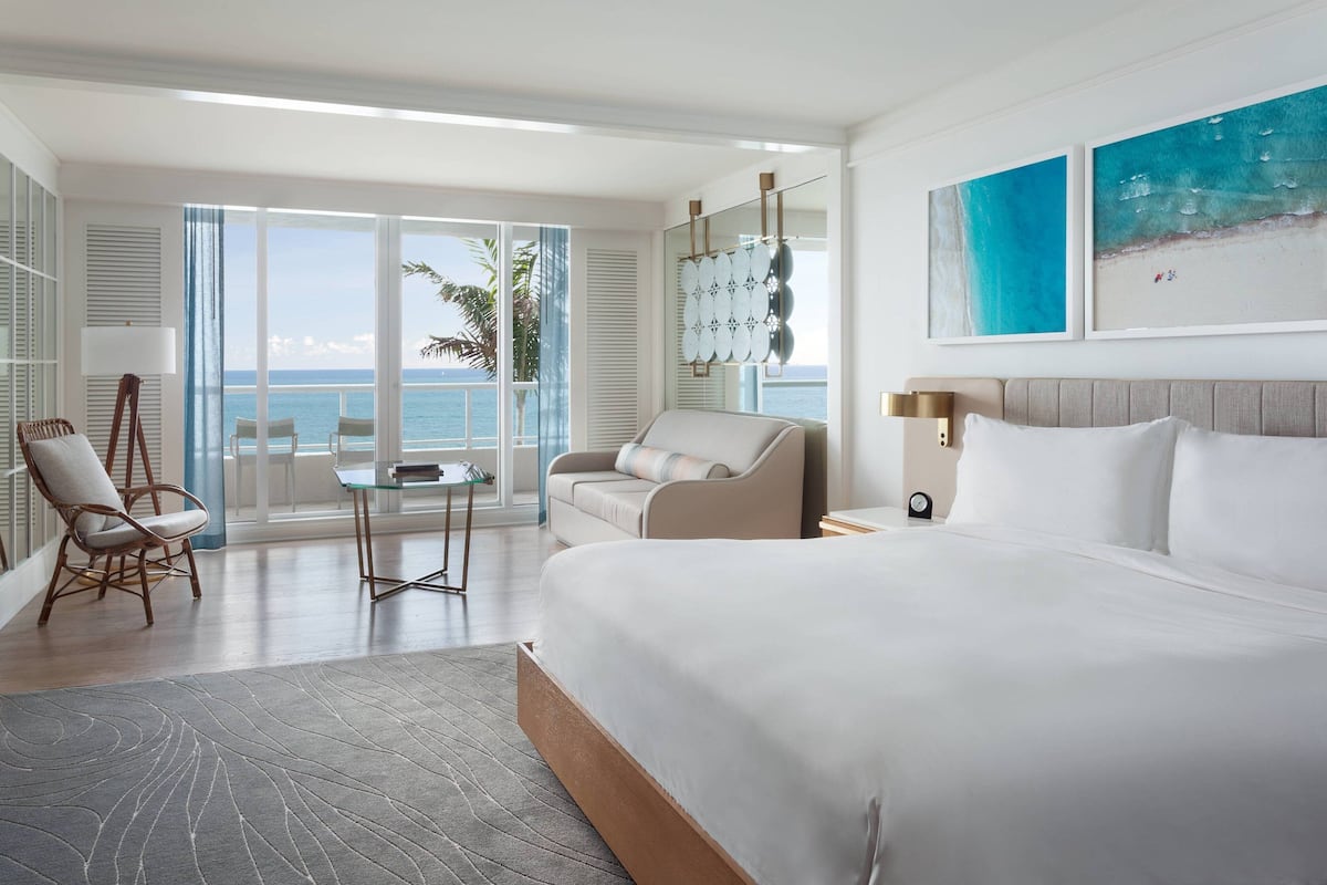 1 Schlafzimmer, hochwertige Bettwaren, Daunenbettdecken