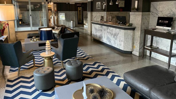 Sala de estar en el lobby