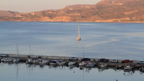 Unclassified image, 4 of 35, button - Itanos (Sitia)