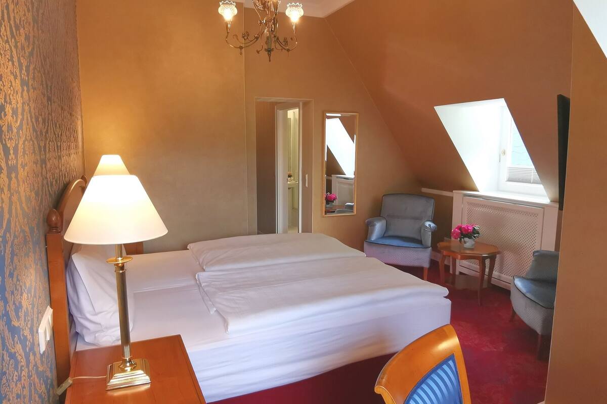 Superior Double Room | Minibar, in-room safe, desk, soundproofing
