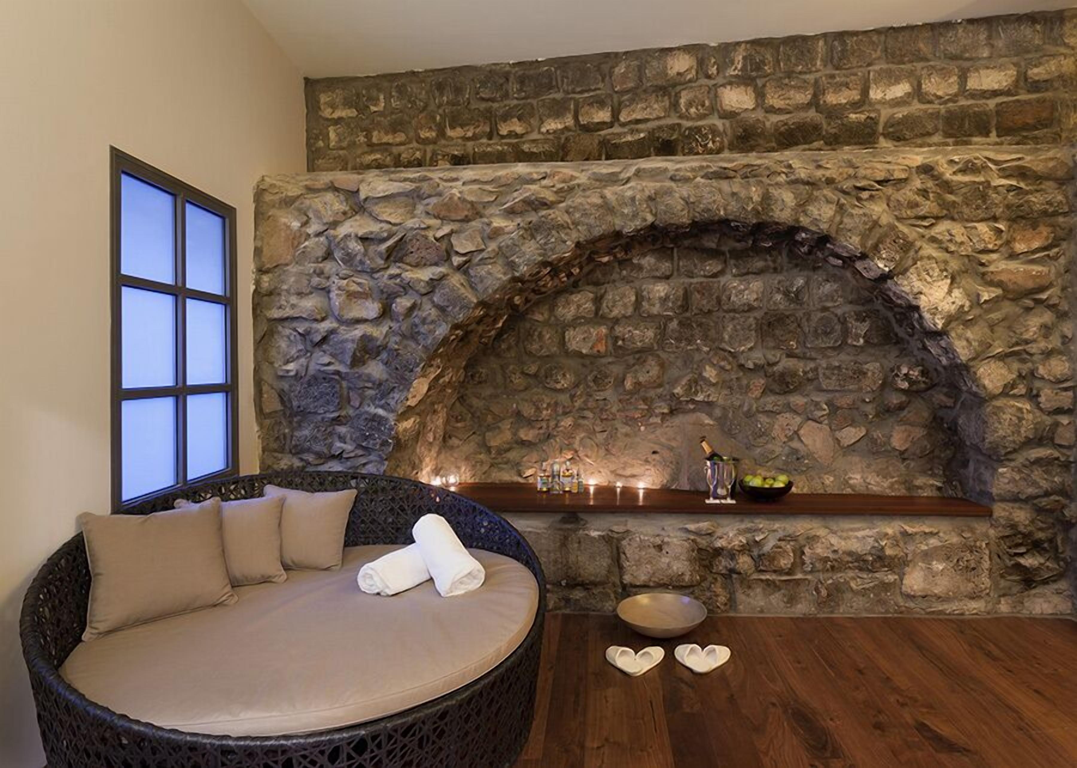 Photo - The Scots Hotel