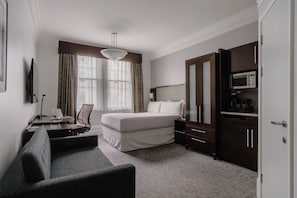 Superior Room, 1 Queen Bed with Sofa bed | 1 bedroom, Egyptian cotton sheets, premium bedding, in-room safe