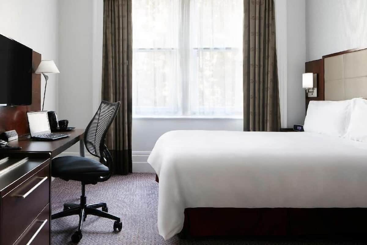 Egyptian cotton sheets, premium bedding, in-room safe, desk