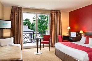 In-room safe, desk, soundproofing, free WiFi