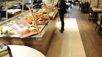 Desayuno buffet incluido todos los días