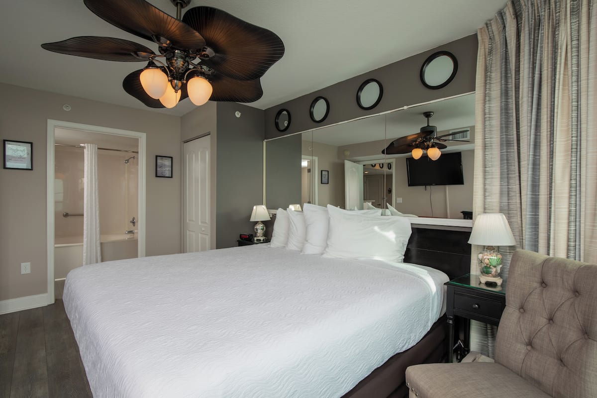 1 غرفة نوم وستائر تعتيم ومكواة/لوح كي وملاءات أسرّة