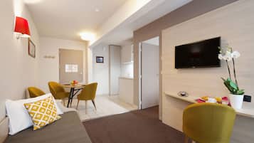 Appartement, 1 slaapkamer | Woonruimte | Flatscreentelevisie