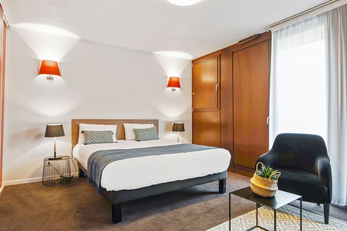 Superior Studio, 1 Double Bed | Desk, iron/ironing board, free WiFi, bed sheets