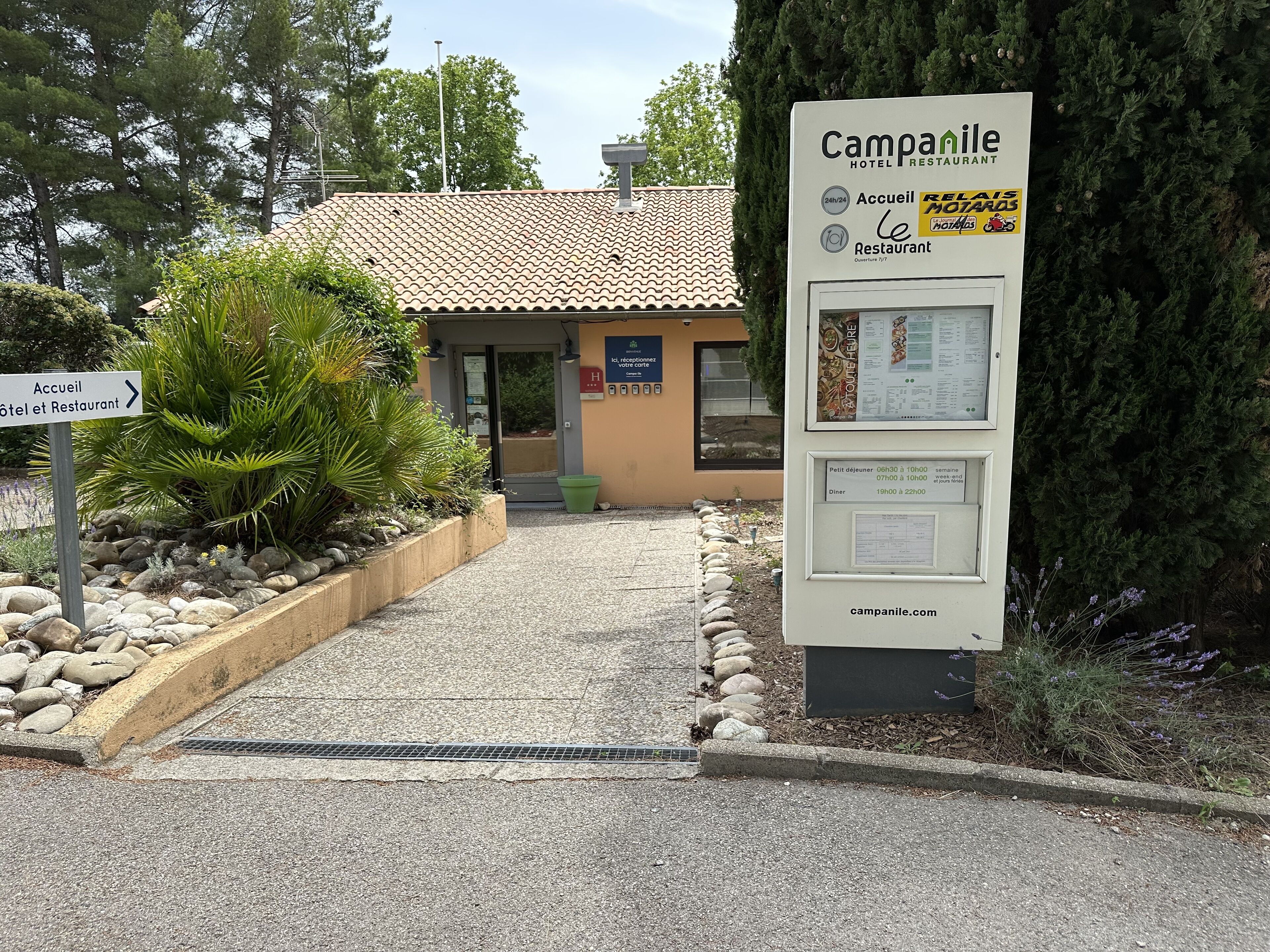 Majoituspaikan julkisivu