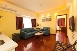 豪華客房 | 起居區 | 電視