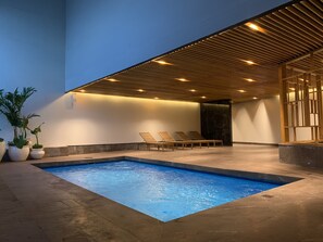 Una piscina techada