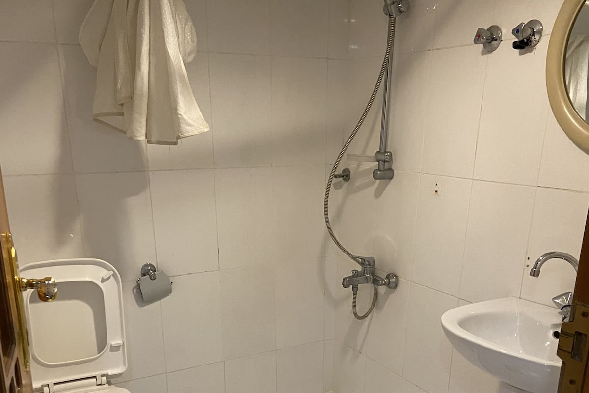Gratis toalettartiklar och handdukar