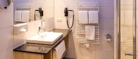 Hair dryer, heated floors, towels
