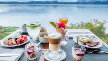 Desayuno buffet incluido todos los días