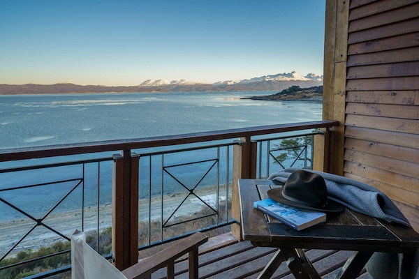 Suite Junior, 1 letto king, vista canale | Vista dalla camera