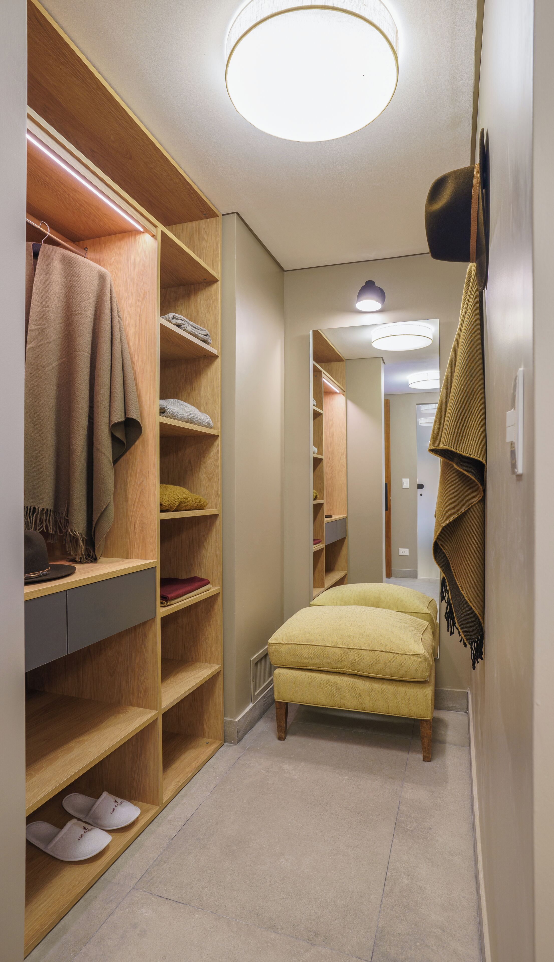 patagonia suite vista canal beagle | wardrobe