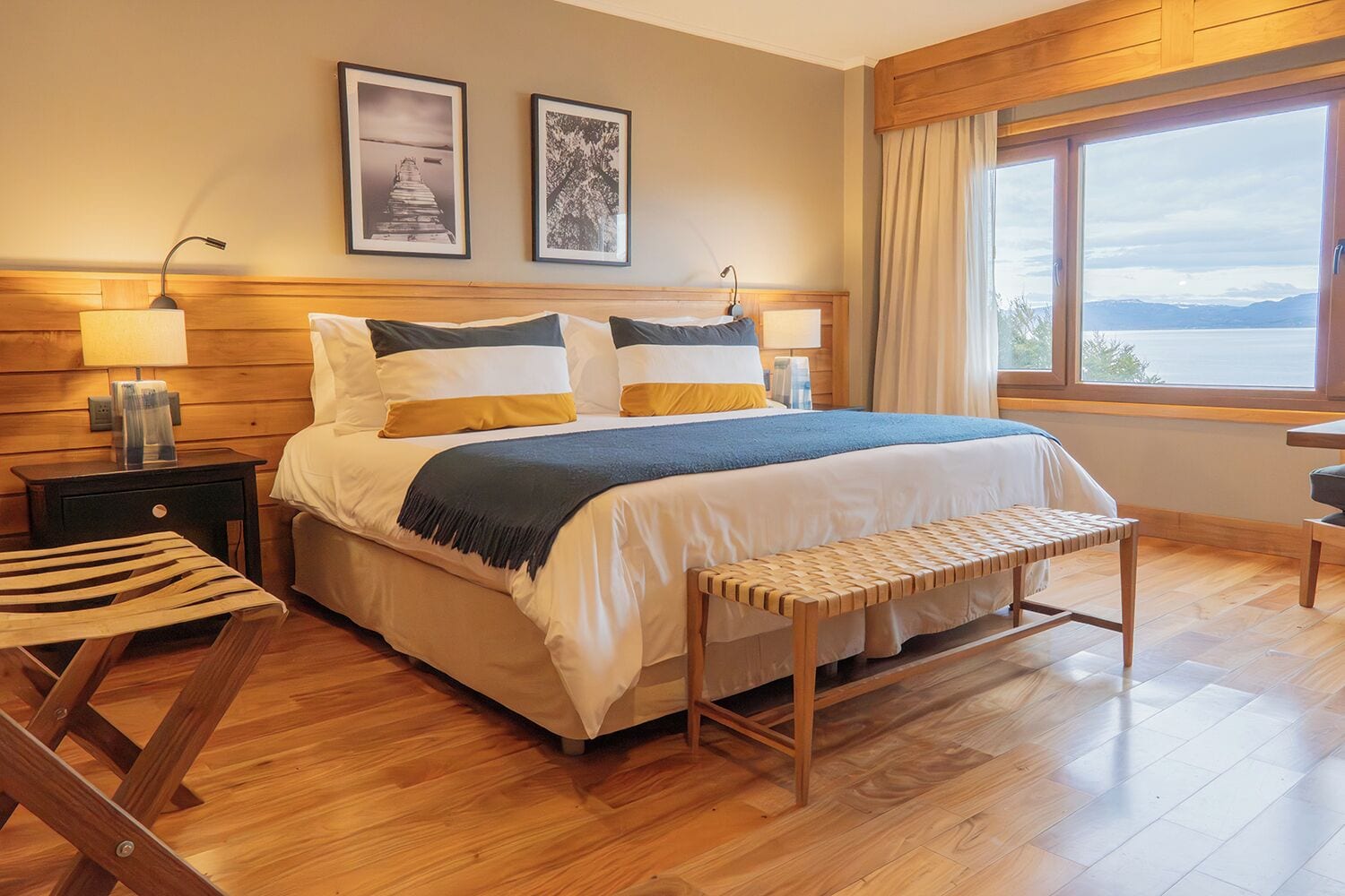 Ropa de cama de alta calidad y minibar 