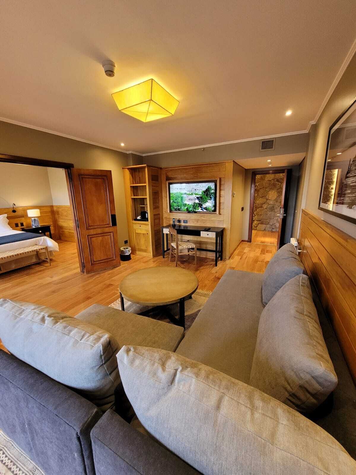 senior suite, 1 queen bed, canal view | 1 bedroom, premium bedding, minibar, in-room safe