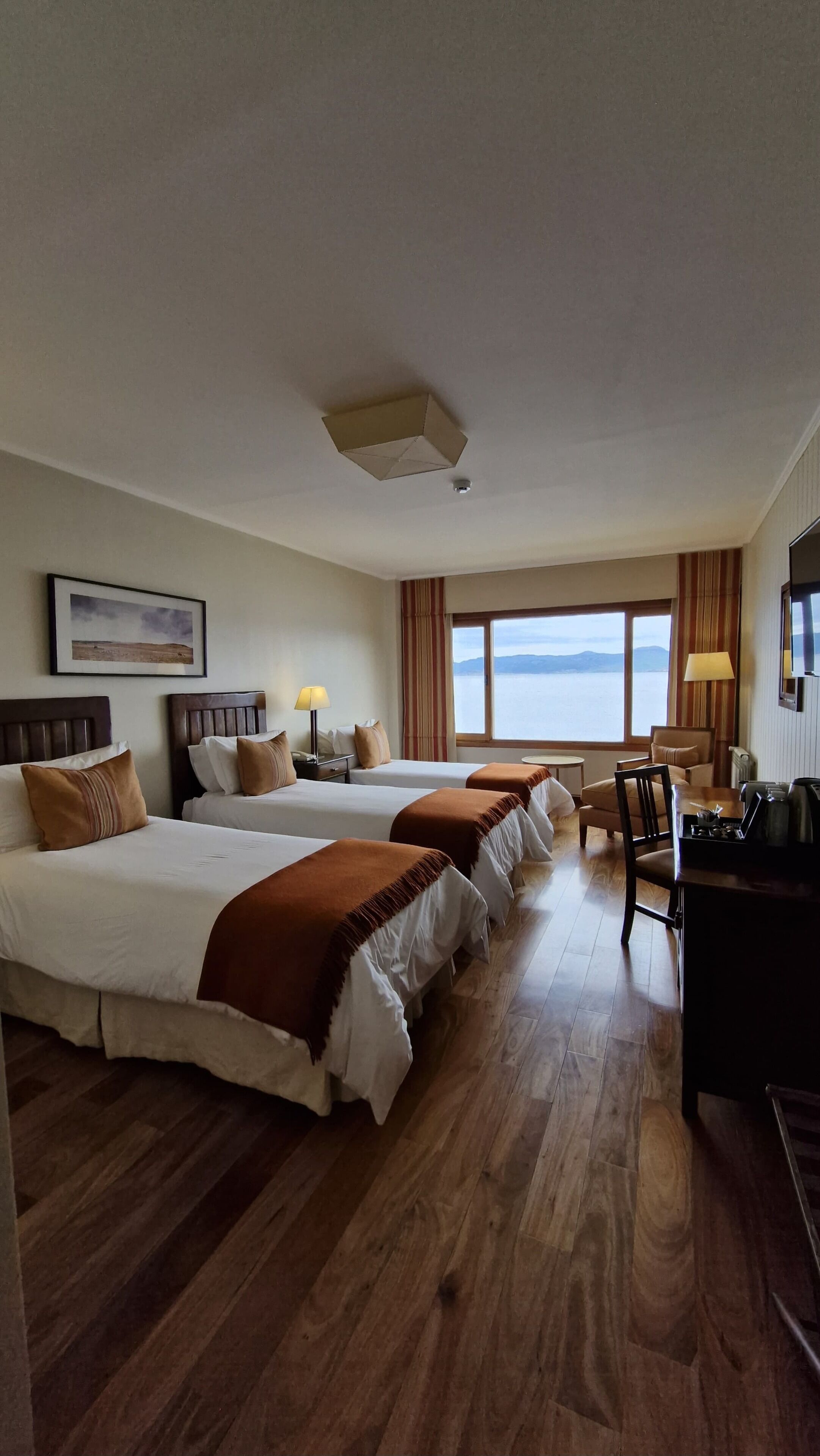 triple preimum, canal view (beagle) | 1 bedroom, premium bedding, minibar, in-room safe