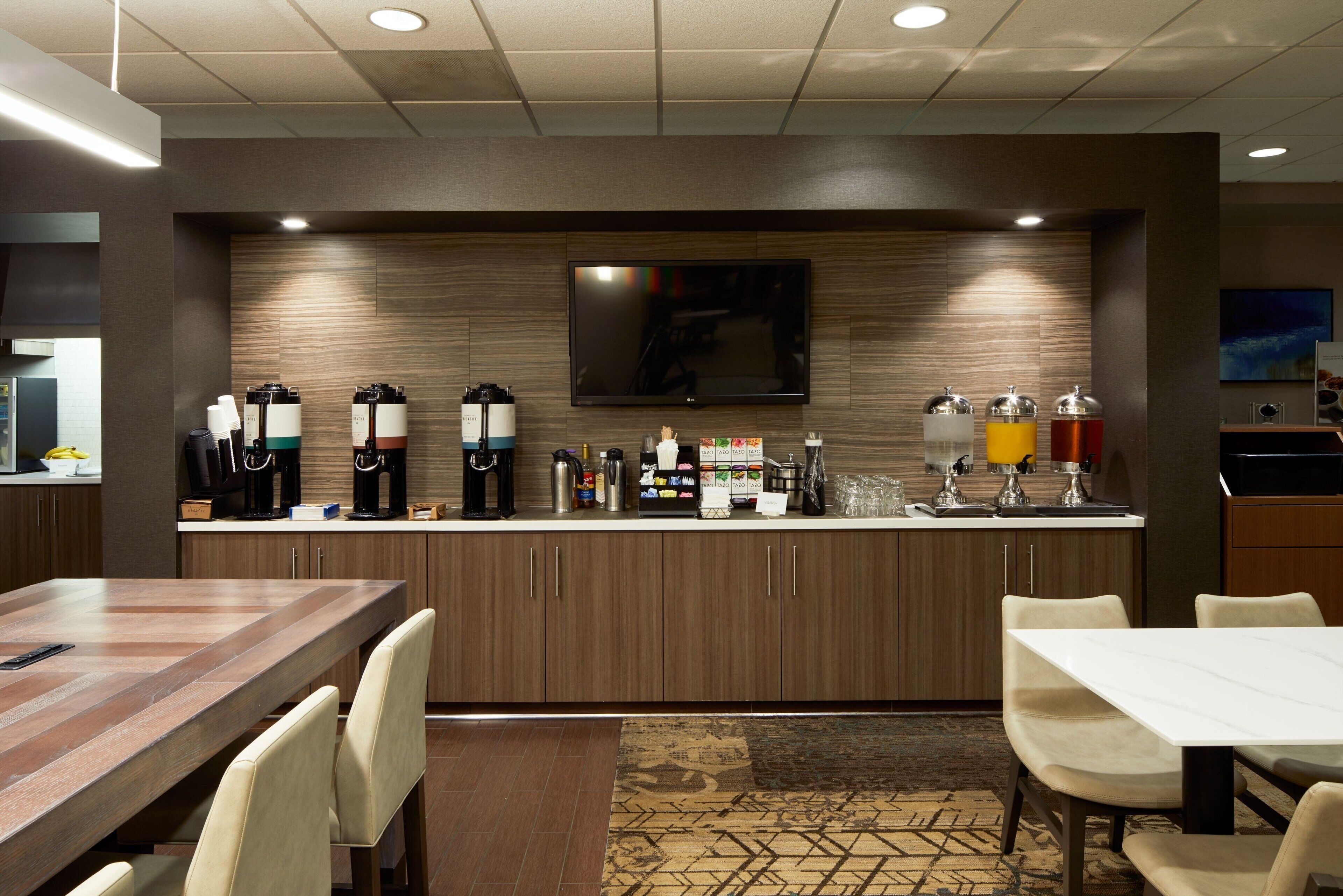 free daily full breakfast