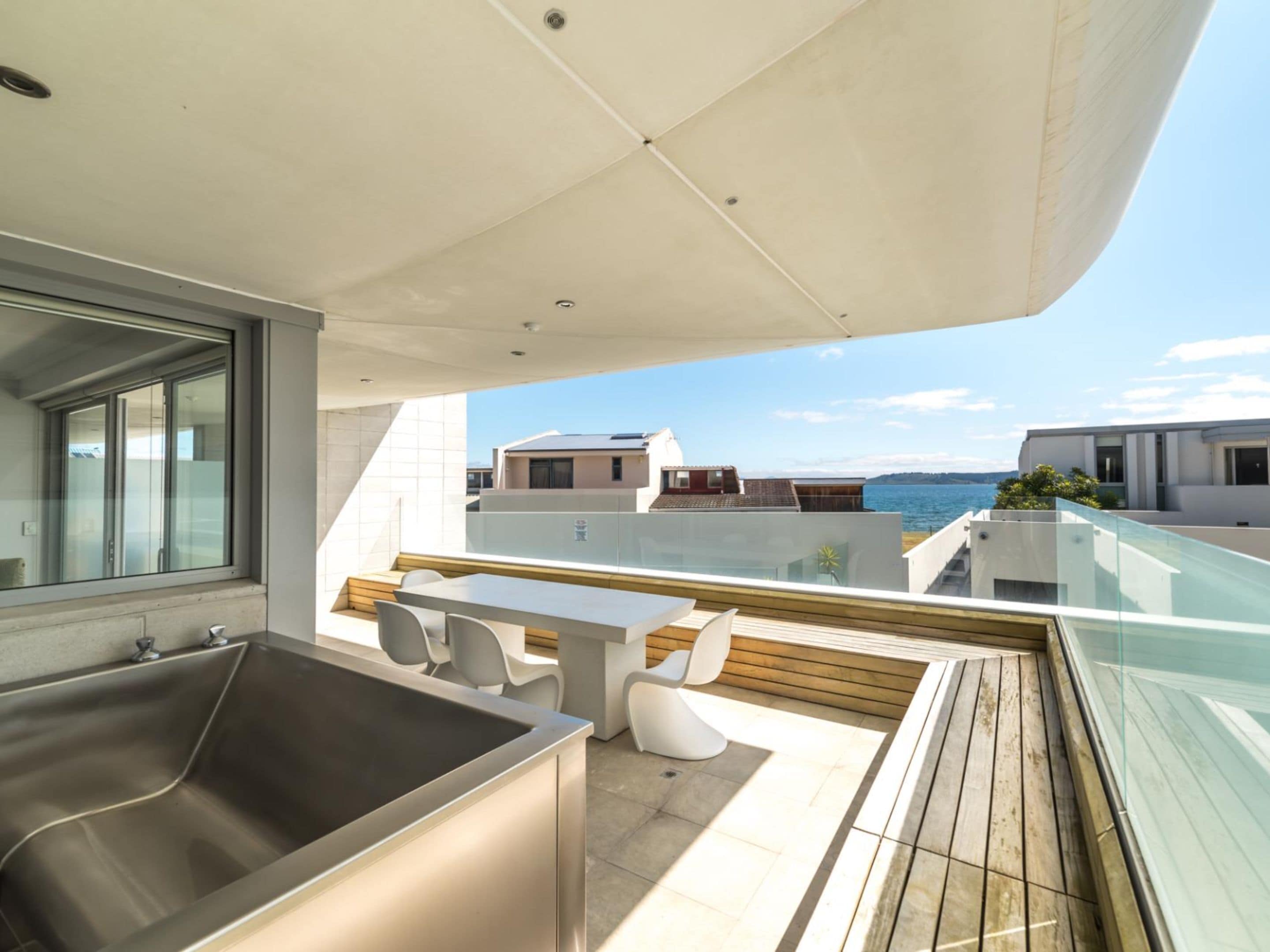 Thermal Apartment Two Bedroom  | Terrace/patio