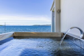 Sacred Waters Lakefront Apartment 5 | Terrace/patio - Sacred Waters (Taupo)