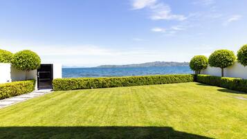 Sacred Waters Lakefront Luxury VIP Apartment 1 | Terrace/patio