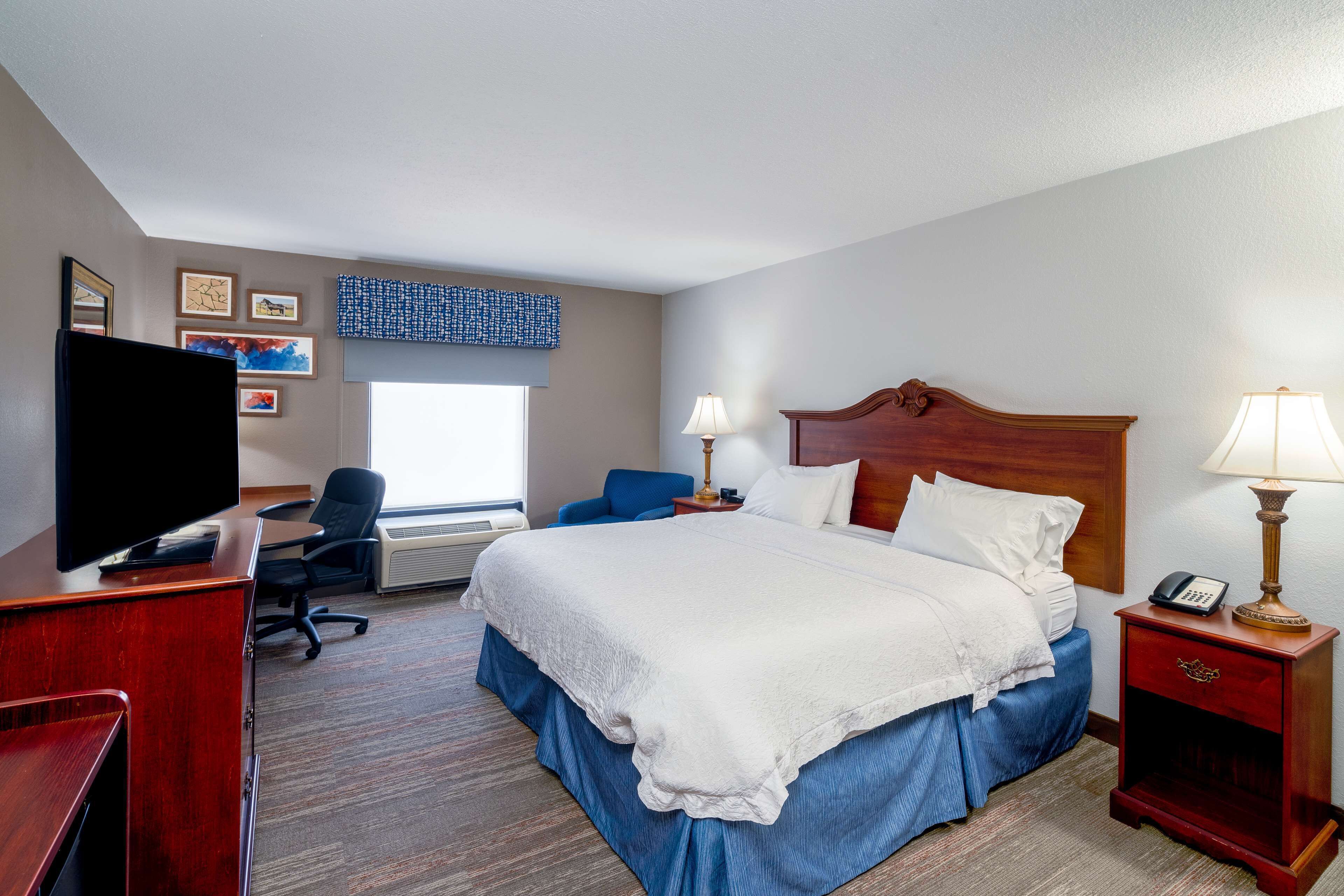 suite, 1 bedroom, non smoking | bathroom | towels