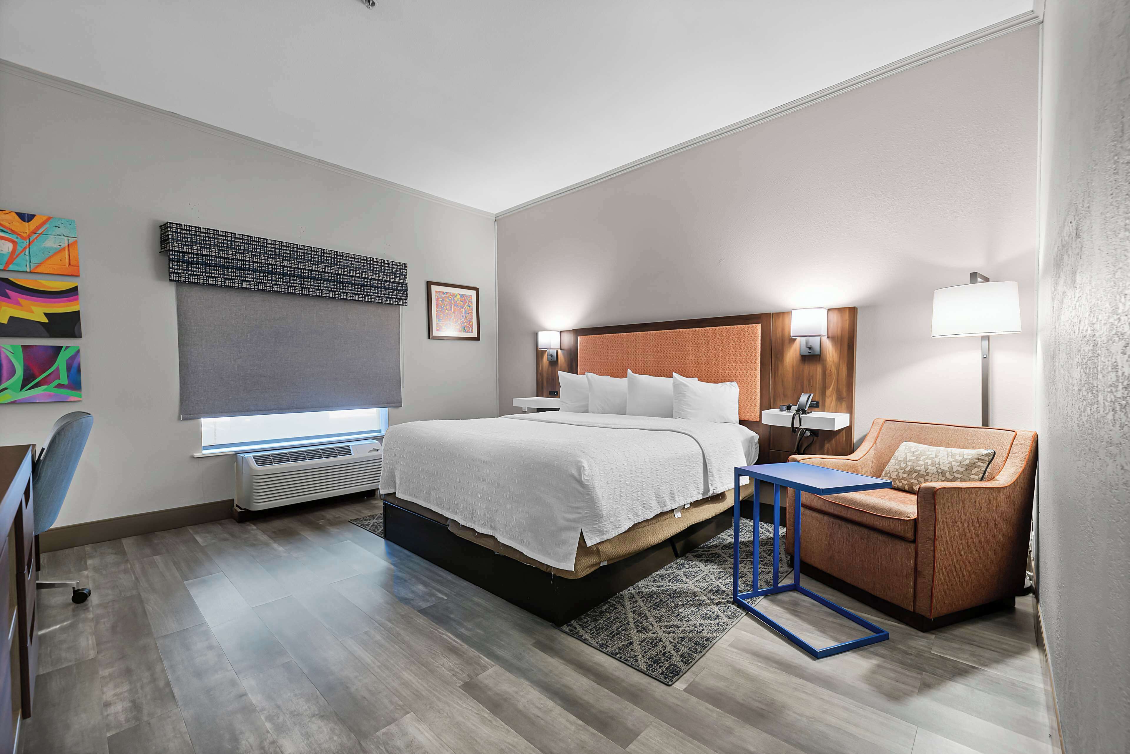 One king bed non smoking | In-room safe, desk, iron/ironing board, free cribs/infant beds