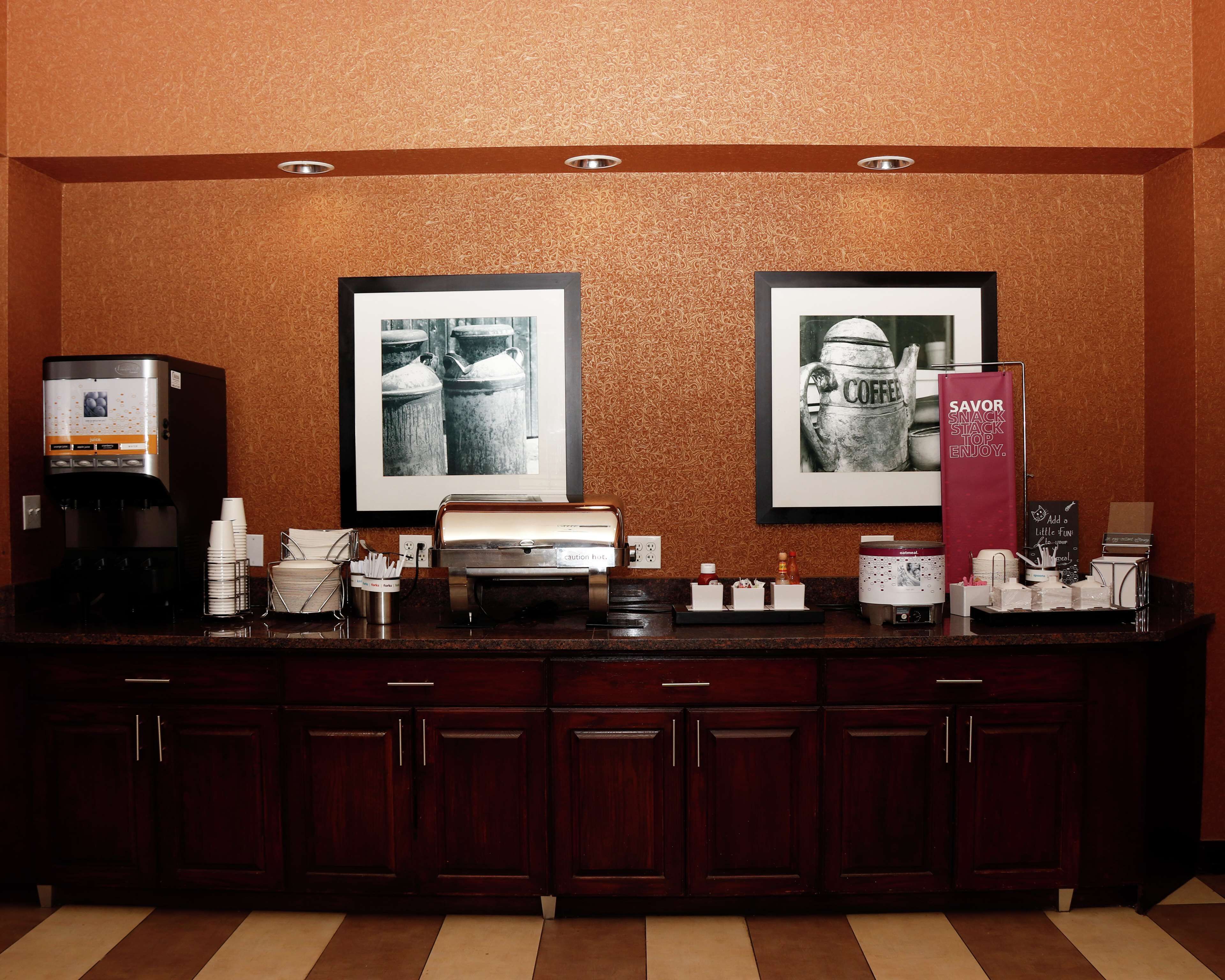 free daily continental breakfast