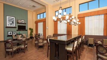 Free daily buffet breakfast