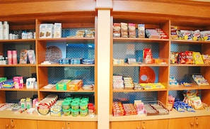 Snack bar