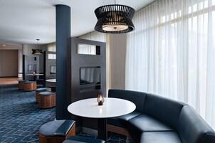 Breakfast and dinner served, American cuisine