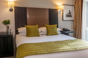 Standard Double Room | Desk, soundproofing, iron/ironing board, free WiFi - Staverton Park Hotel & Golf Club (Daventry)